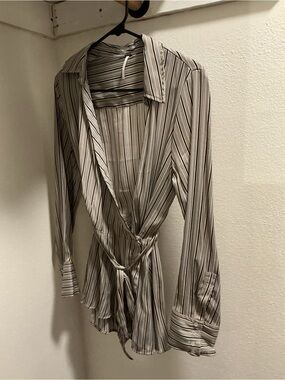 Free People Arlo Wrap Top Size Small
